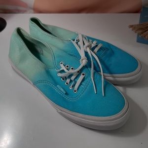 Teal ombré vans 💚